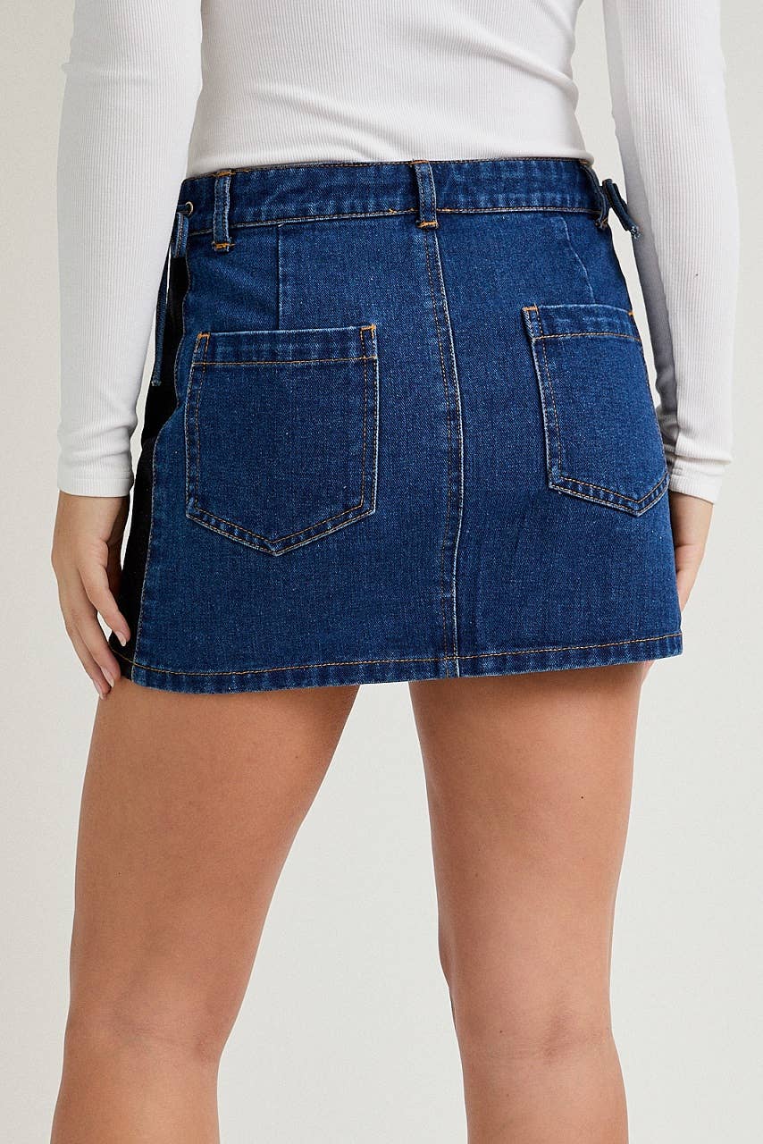 SIDE BOW DETAIL & CONTRAST DENIM MINI SKIRT: DENIM-BLACK