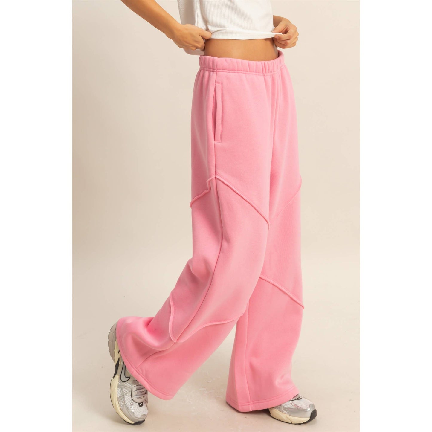 Relaxed-Fit Jogger Pants With Pocket Detail Pink