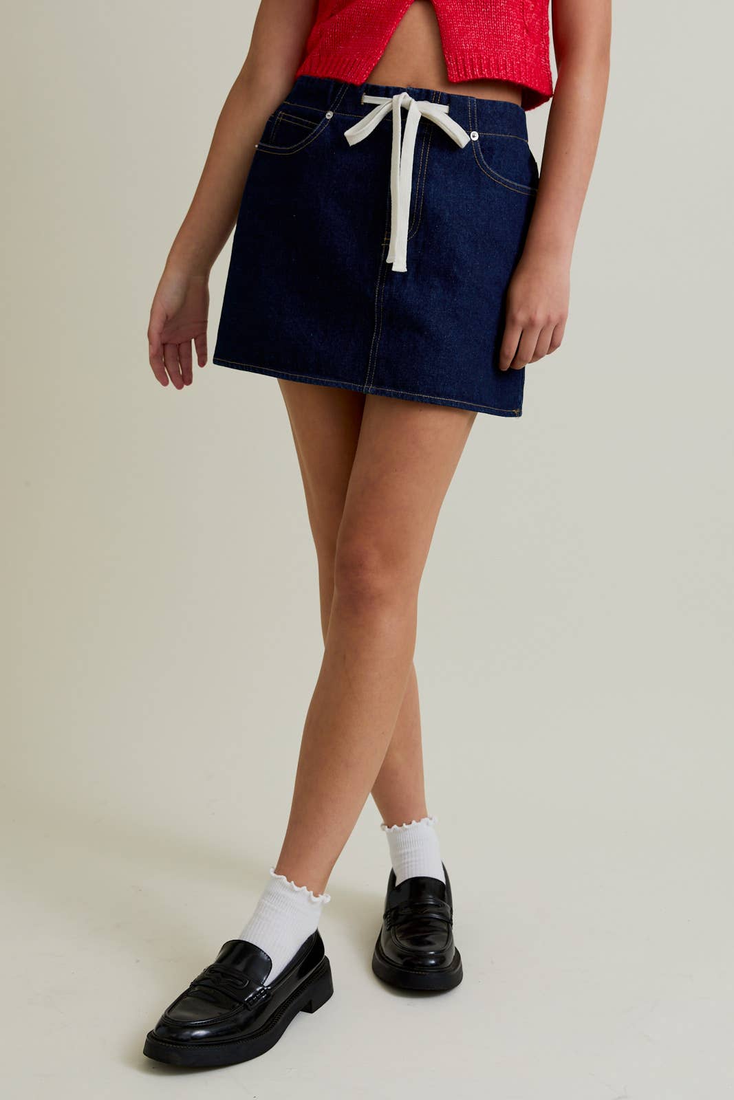 MID-RISE DRAW STRING DETAIL MINI SKIRT: INDIGO